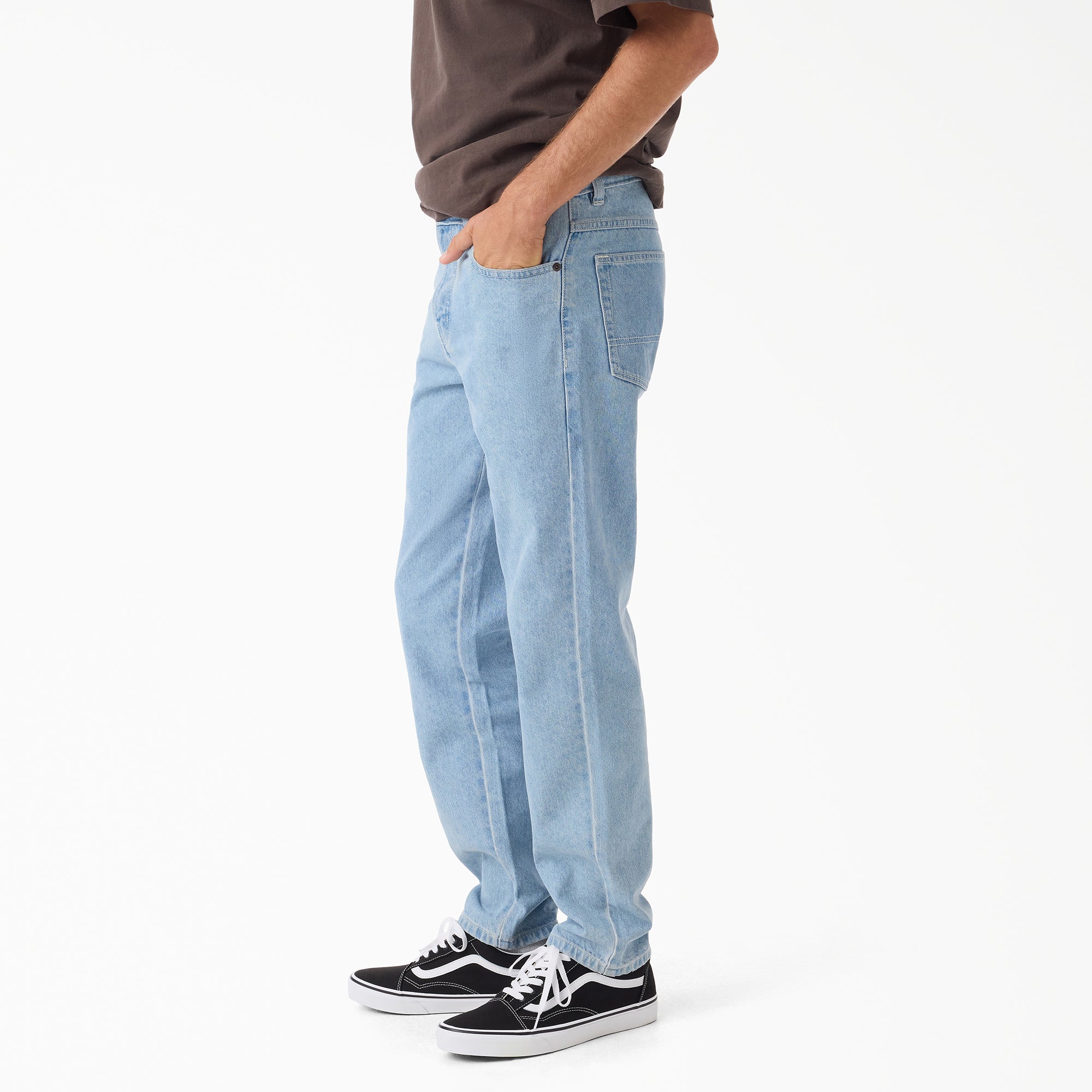 982 Slim Tapered Jeans - Image 3