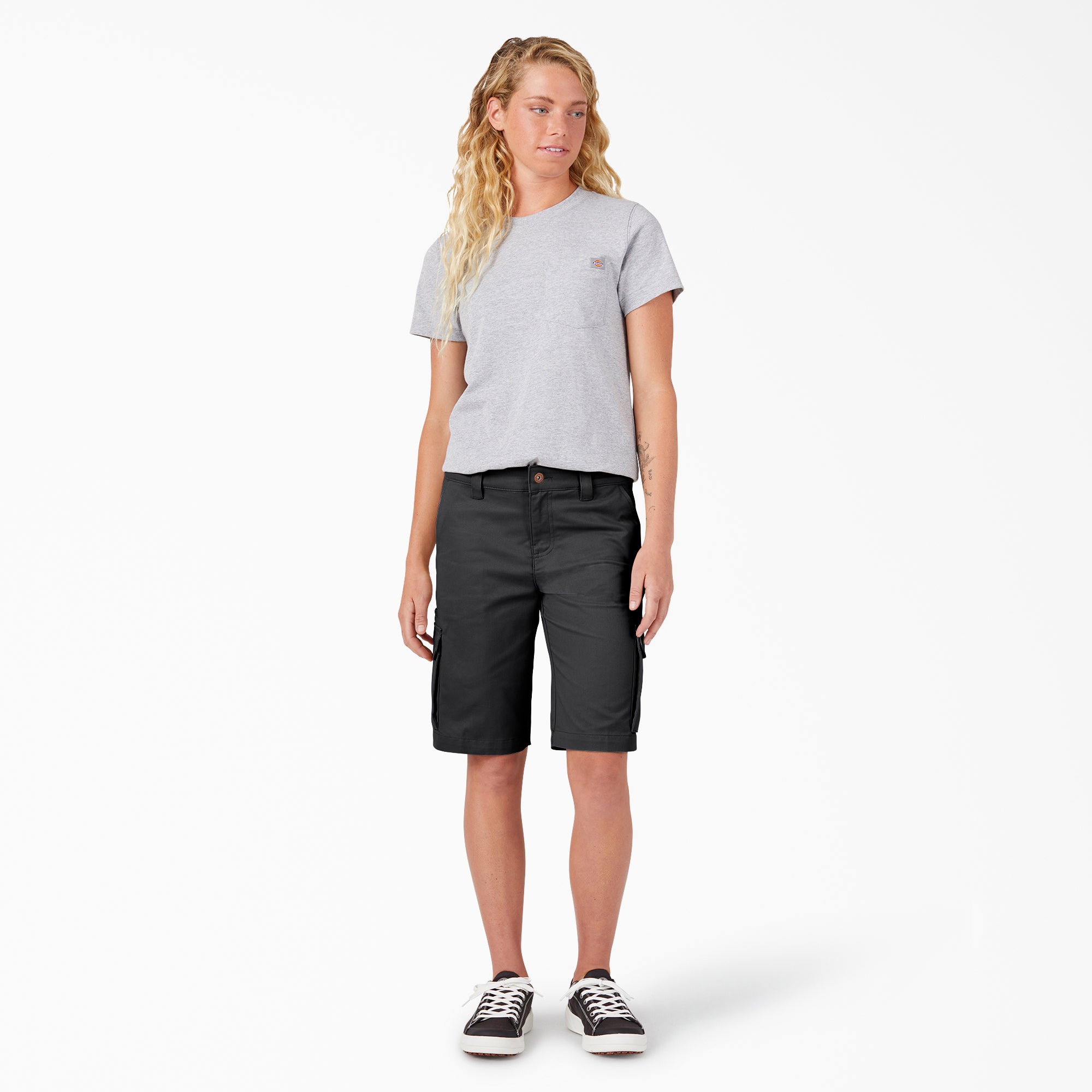 Women's Relaxed Fit Cargo Shorts. 11 - Image 4