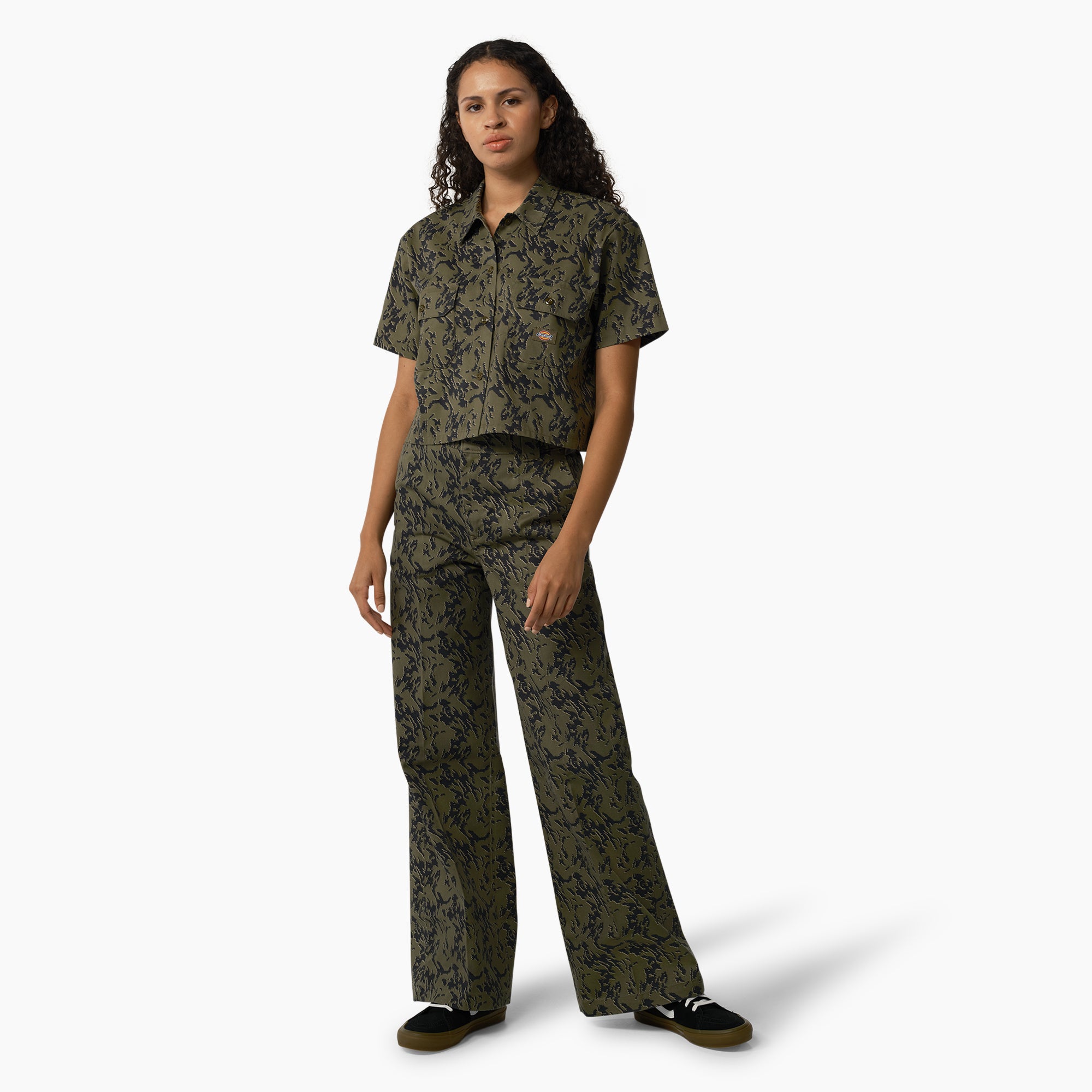 Women's Drewsey Camo Cropped Work Shirt - Image 4